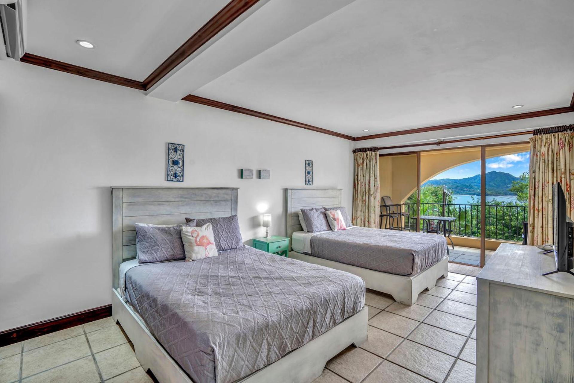 플라야 플라밍고 Newly Remodeled Unit In Flamingo With Sweeping Ocean Views From Big Terrace 빌라 외부 사진